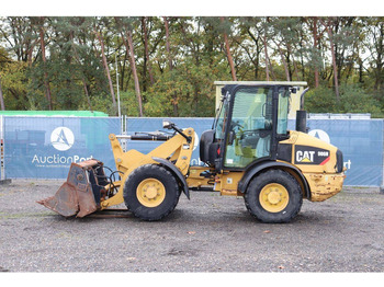 Kolový nakladač Caterpillar 906H: obrázek 2