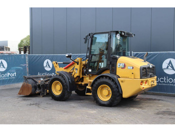 Kolový nakladač Caterpillar 908: obrázek 3