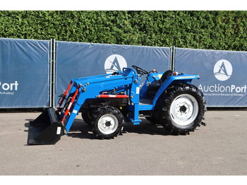 Traktor ISEKI