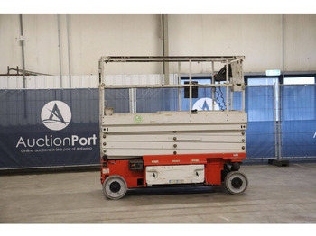 Nůžková plošina JLG