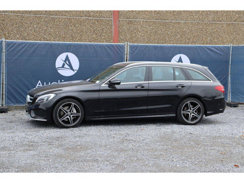 Sedan MERCEDES-BENZ