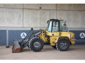 Kolový nakladač VOLVO L45B