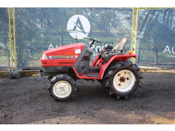 Traktor YANMAR