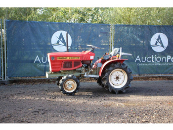 Traktor YANMAR