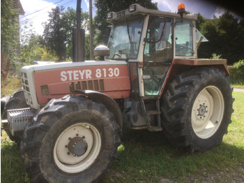 Traktor STEYR