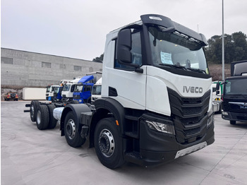Podvozek s kabinou IVECO AD350X50 YPS ON X-Way E6 (Chassis): obrázek 2