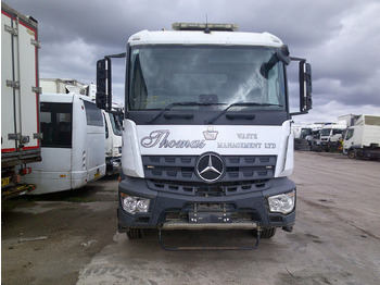 Kabina a interiér MERCEDES-BENZ Antos