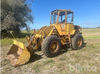 Kolový nakladač CATERPILLAR 920