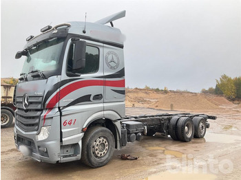 Podvozek s kabinou MERCEDES-BENZ Actros