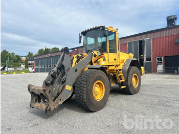Kolový nakladač VOLVO L90