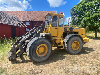 Kolový nakladač VOLVO L90