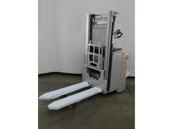 Stohovací vozík STILL