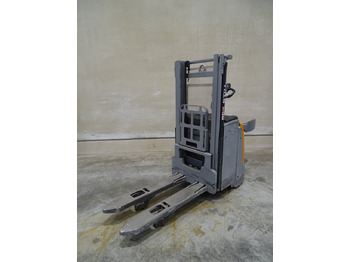 Stohovací vozík STILL