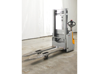 Stohovací vozík STILL