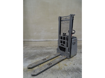 Stohovací vozík STILL