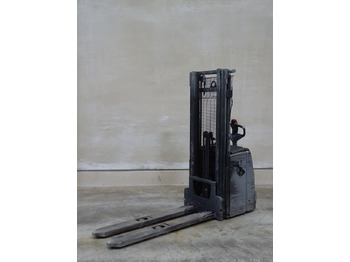 Stohovací vozík STILL