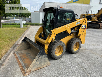 Smykový nakladač CATERPILLAR 226D