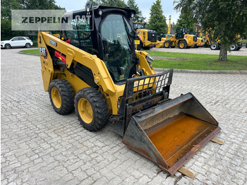 Smykový nakladač CATERPILLAR 226D