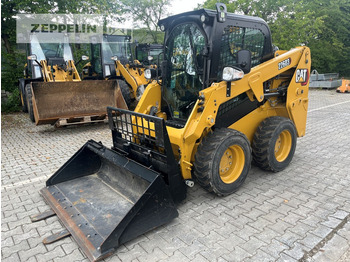 Smykový nakladač CATERPILLAR 226D