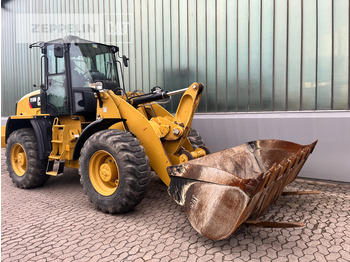 Kolový nakladač CATERPILLAR