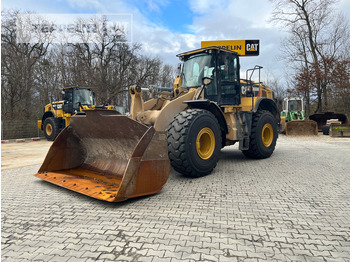 Kolový nakladač CATERPILLAR 966M