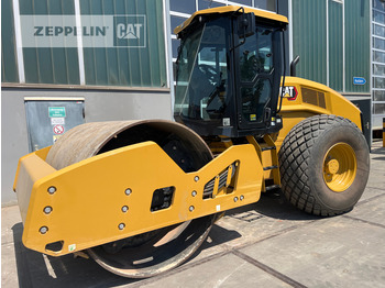 Kompaktor CATERPILLAR CS12GC