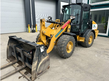 Smykový nakladač CAT 906: obrázek 2