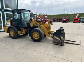 Smykový nakladač CAT 906: obrázek 4