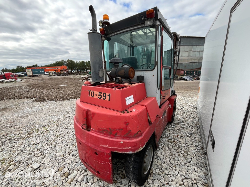 2000 Kalmar DCD 55-6H tõstuk - Dieselový vysokozdvižný vozík: obrázek 5 2000 Kalmar DCD 55-6H tõstuk - Dieselový vysokozdvižný vozík: obrázek 5