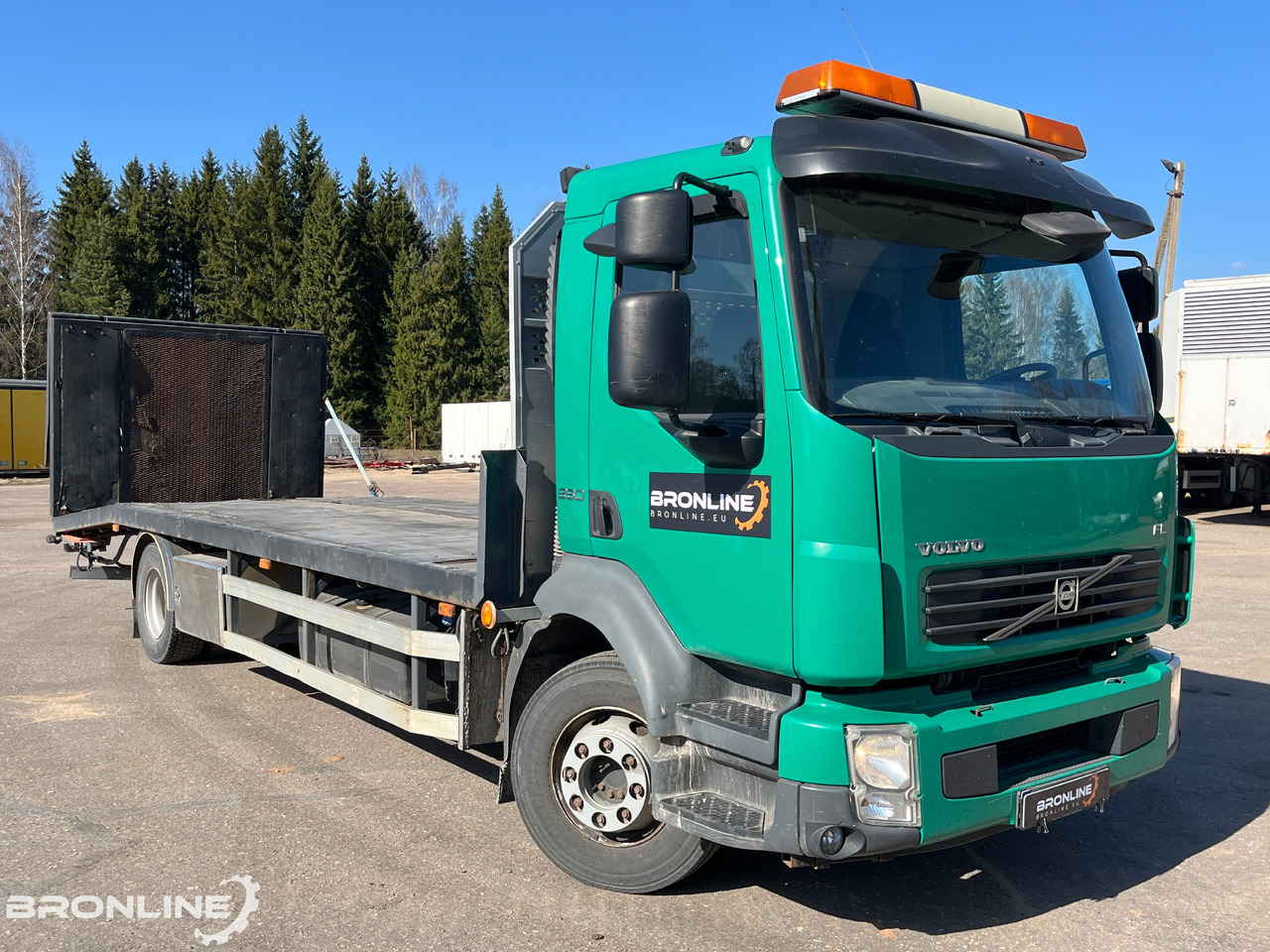 2010 VOLVO FL 260 Puksiir - Nákladní automobil valníkový/ Plošinový: obrázek 1 2010 VOLVO FL 260 Puksiir - Nákladní automobil valníkový/ Plošinový: obrázek 1