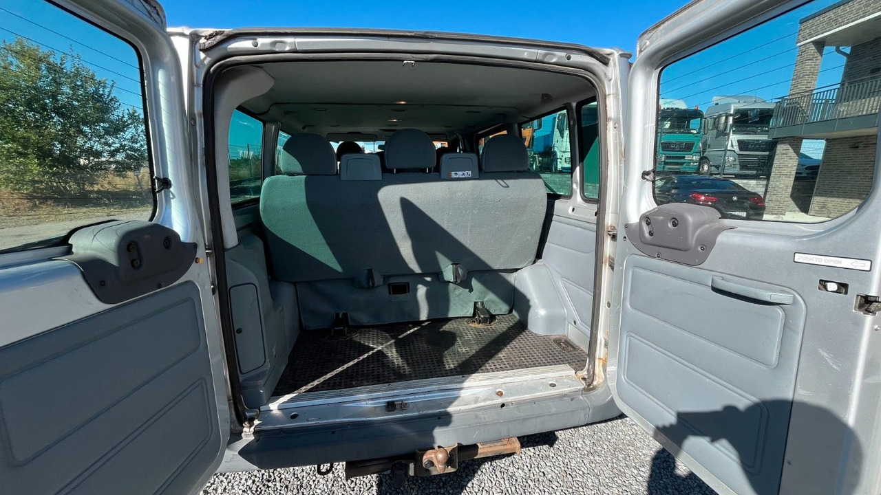 Mikrobus Ford Transit Kombi FT 300 9-Sitzer: obrázek 6