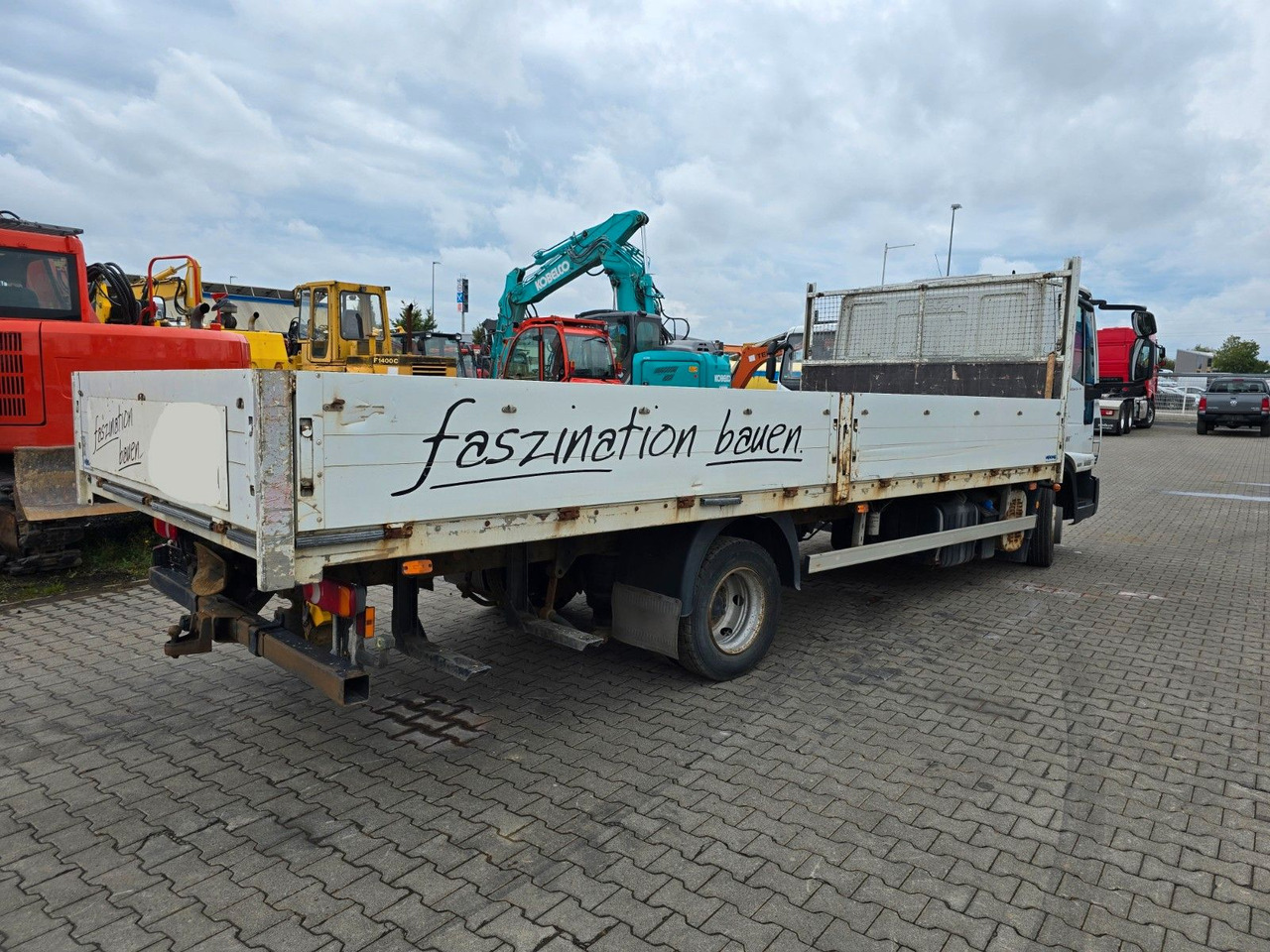 Iveco ML80E22/P Pritsche lang 6m Eurocargo - Nákladní automobil valníkový/ Plošinový: obrázek 4 Iveco ML80E22/P Pritsche lang 6m Eurocargo - Nákladní automobil valníkový/ Plošinový: obrázek 4
