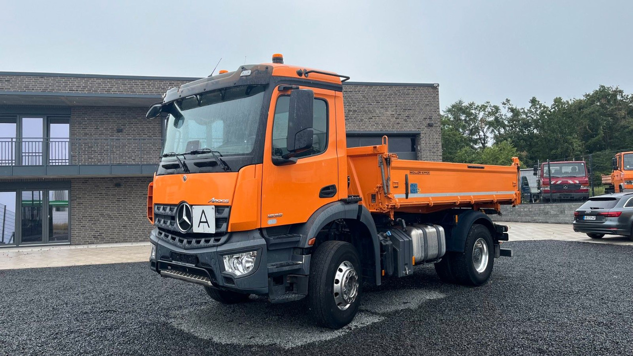 Mercedes-Benz Arocs 1835 Dreiseitenikpper Meiller - Sklápěč: obrázek 2 Mercedes-Benz Arocs 1835 Dreiseitenikpper Meiller - Sklápěč: obrázek 2