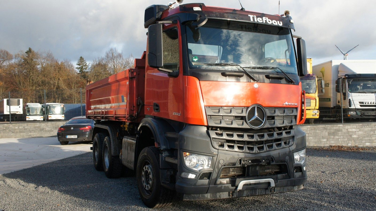 Mercedes-Benz Arocs 2653 Dreiseitenkipper Meiller Bordmatik - Sklápěč: obrázek 3 Mercedes-Benz Arocs 2653 Dreiseitenkipper Meiller Bordmatik - Sklápěč: obrázek 3