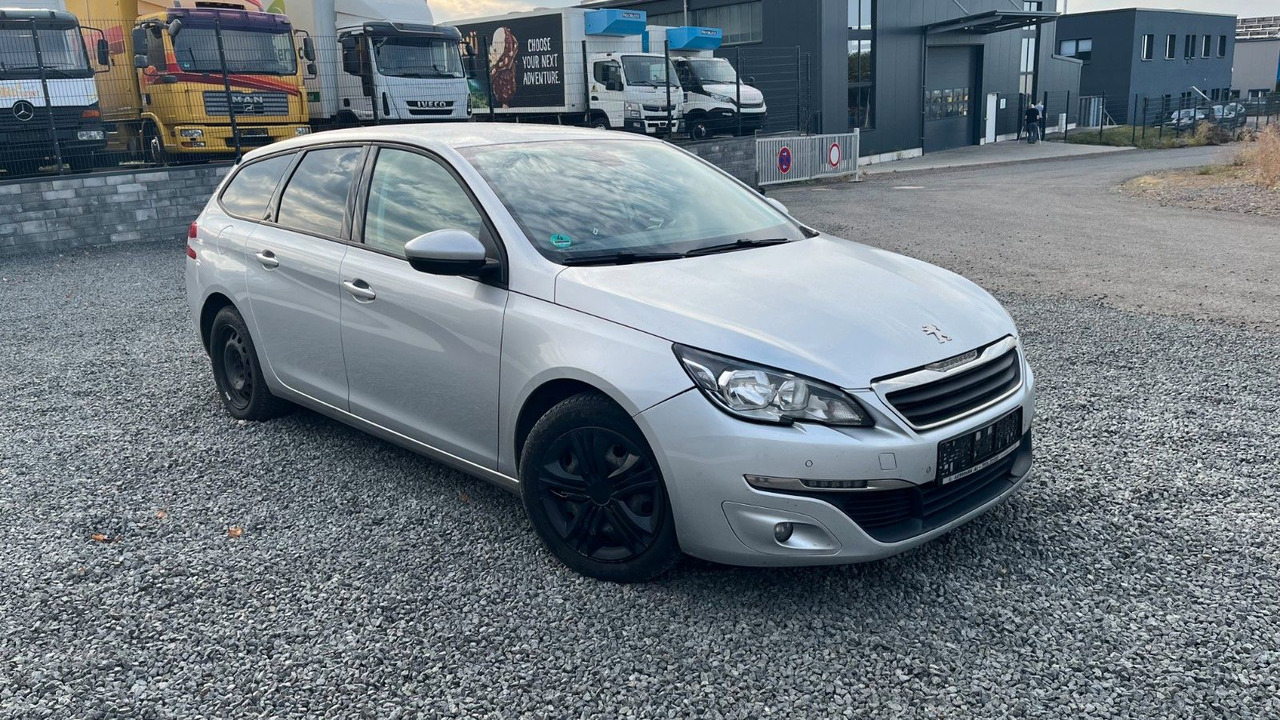 Peugeot 308 SW Active - Kombi: obrázek 3 Peugeot 308 SW Active - Kombi: obrázek 3