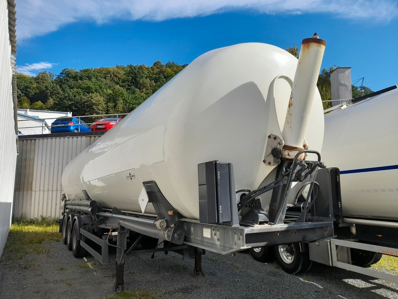 Spitzer SK 2460 CAL GGVS 60m³ Kippsilo - Silo cisterna: obrázek 1 Spitzer SK 2460 CAL GGVS 60m³ Kippsilo - Silo cisterna: obrázek 1