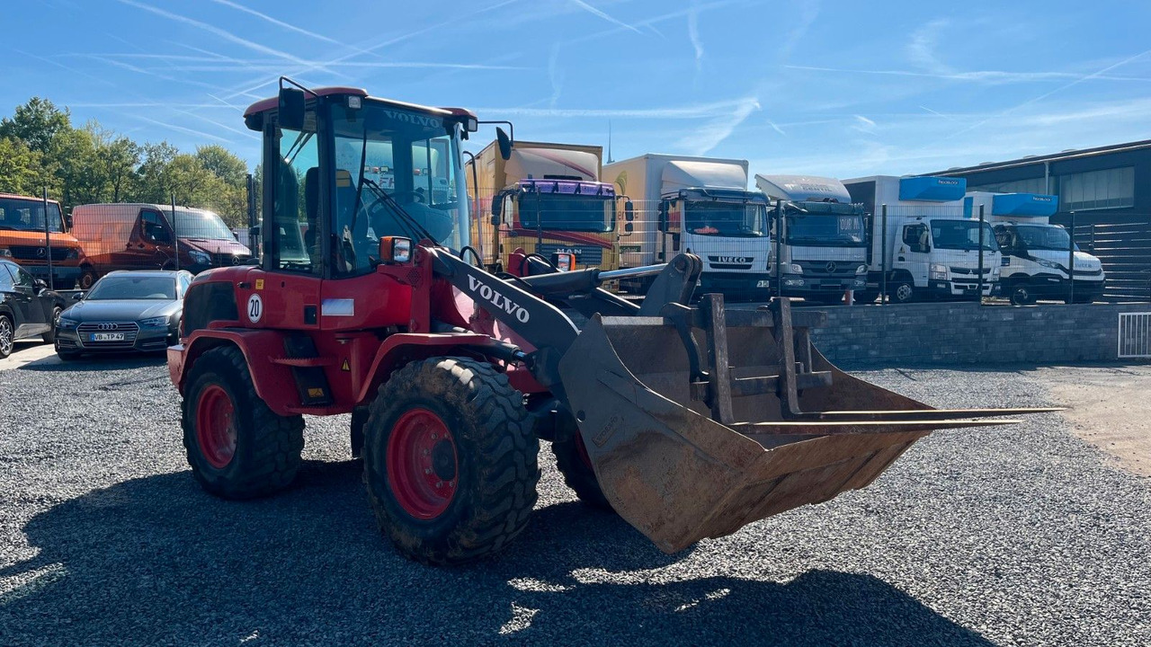 Volvo L35G Radlader 7200 Kg Schaufel Gabel Volvo L35G Radlader 7200 Kg Schaufel Gabel - Kolový nakladač: obrázek 3 Volvo L35G Radlader 7200 Kg Schaufel Gabel Volvo L35G Radlader 7200 Kg Schaufel Gabel - Kolový nakladač: obrázek 3