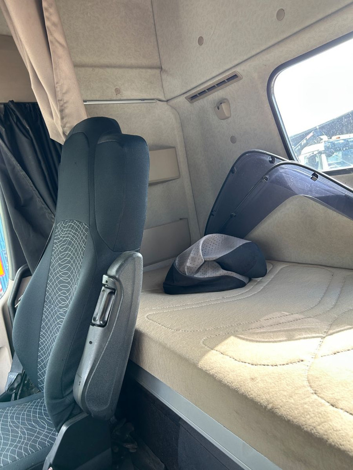 Mercedes-Benz Actros 2646 6x2 BL - Hákový nosič kontejnerů: obrázek 4 Mercedes-Benz Actros 2646 6x2 BL - Hákový nosič kontejnerů: obrázek 4