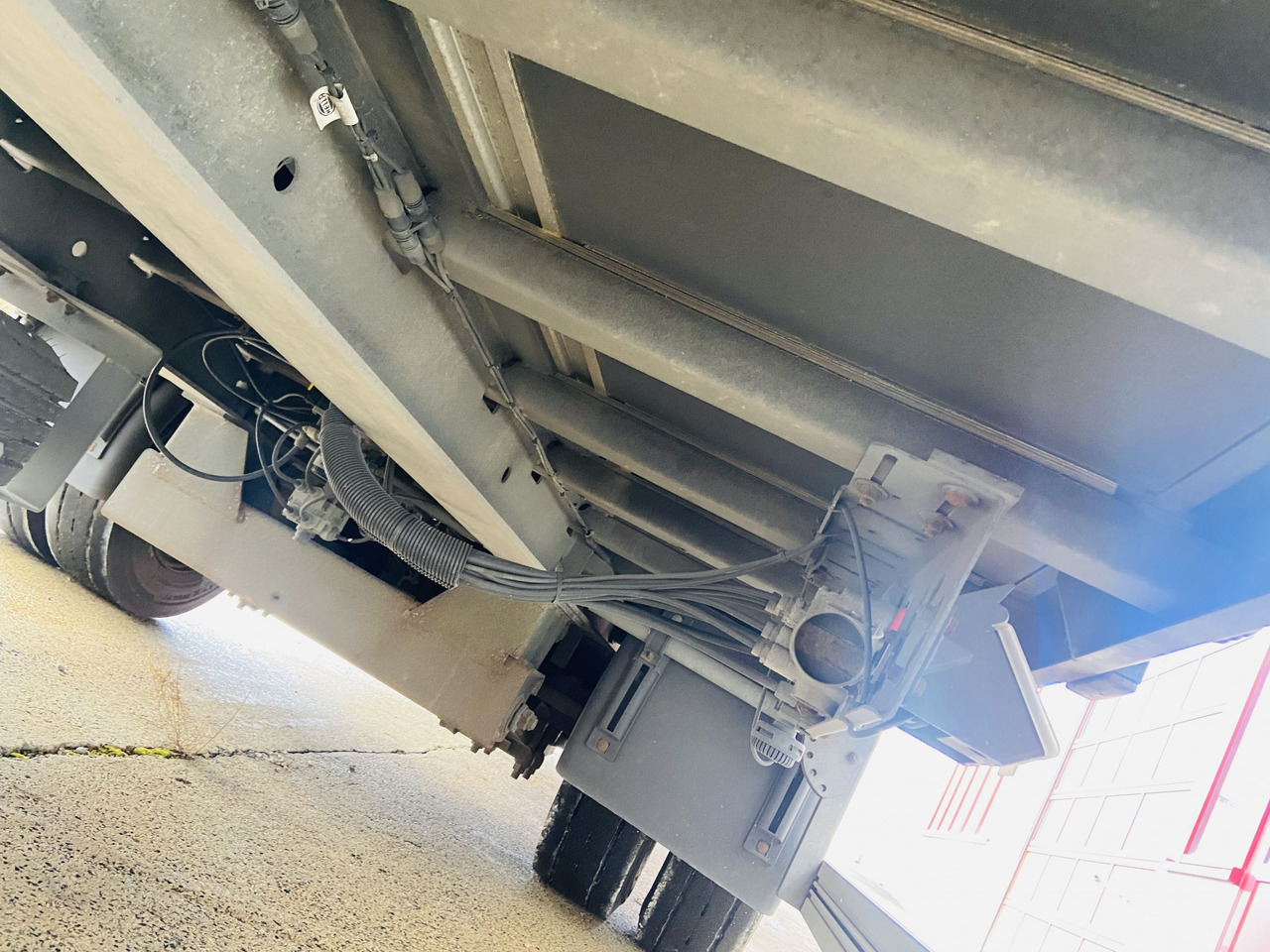 Ackermann Z-KA-F10.5/7,6 1 Achs Planenanhänger 10,5 t GG - Skříňový přívěs: obrázek 2 Ackermann Z-KA-F10.5/7,6 1 Achs Planenanhänger 10,5 t GG - Skříňový přívěs: obrázek 2