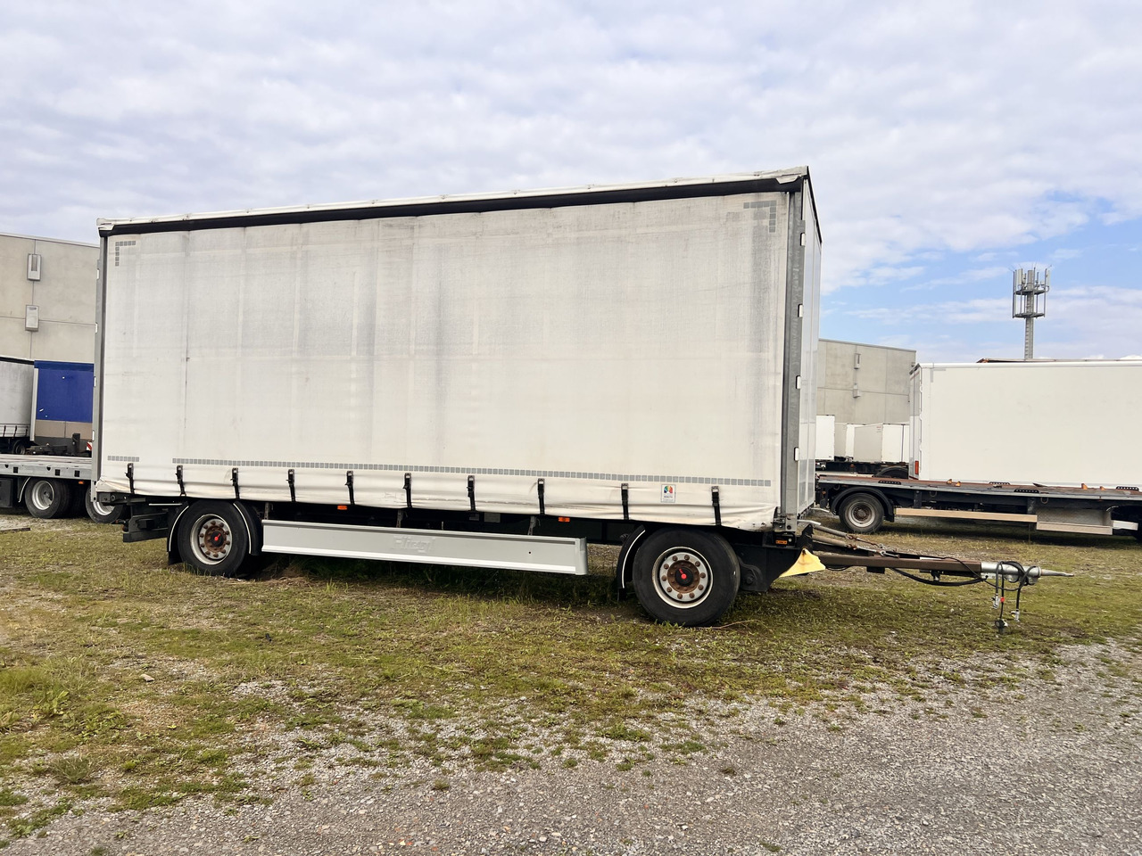 Fliegl ZPS180 2 Achs Jumbo- Planen, Mega, durchladbar - Plachtový přívěs: obrázek 5 Fliegl ZPS180 2 Achs Jumbo- Planen, Mega, durchladbar - Plachtový přívěs: obrázek 5