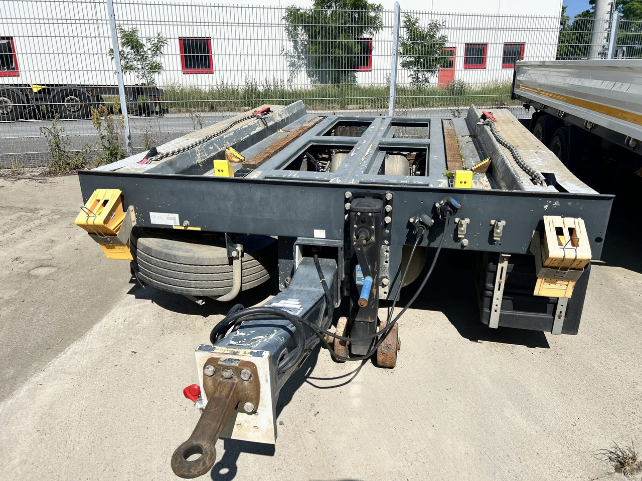 Hüffermann Tandem- Absetzmuldenanhänger - Hákový/ Ramenový nosič přívěs: obrázek 3 Hüffermann Tandem- Absetzmuldenanhänger - Hákový/ Ramenový nosič přívěs: obrázek 3