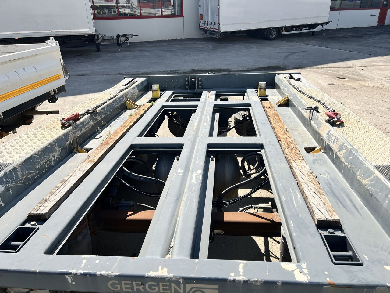 Hüffermann Tandem- Absetzmuldenanhänger - Hákový/ Ramenový nosič přívěs: obrázek 5 Hüffermann Tandem- Absetzmuldenanhänger - Hákový/ Ramenový nosič přívěs: obrázek 5