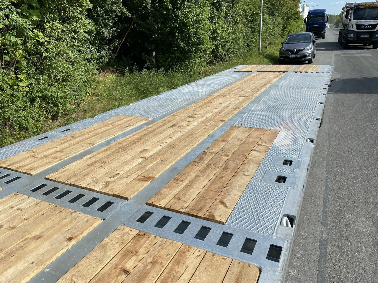 Möslein 3 Achs Satteltieflader Plato 45 t GGfür Fertigt - Podvalníkový návěs: obrázek 4 Möslein 3 Achs Satteltieflader Plato 45 t GGfür Fertigt - Podvalníkový návěs: obrázek 4