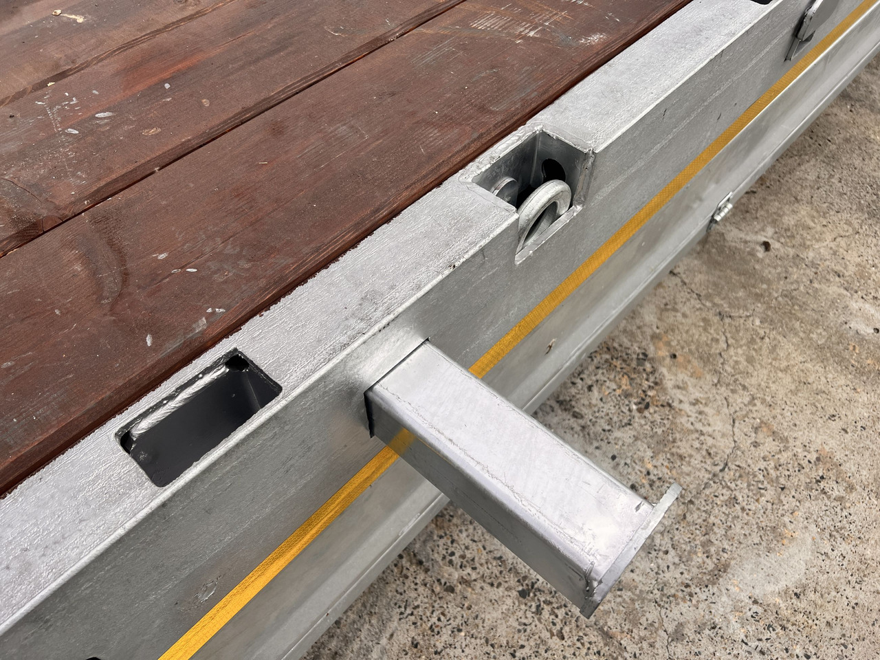 Möslein ST 3  3 Achs Satteltieflader neu - Podvalníkový návěs: obrázek 3 Möslein ST 3  3 Achs Satteltieflader neu - Podvalníkový návěs: obrázek 3