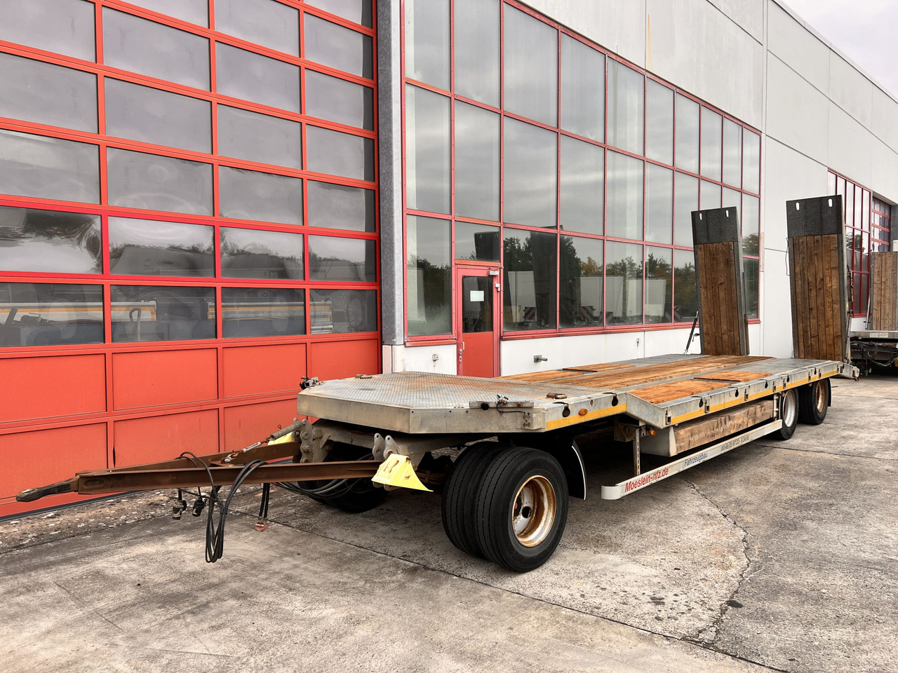 Möslein TF3 Schwebheim  3 Achs Tiefladeranhänger - Podvalníkový přívěs: obrázek 4 Möslein TF3 Schwebheim  3 Achs Tiefladeranhänger - Podvalníkový přívěs: obrázek 4