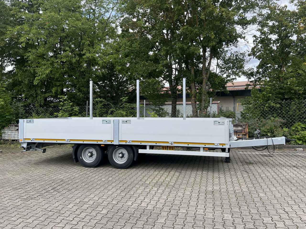 Möslein THT 11- G 7,2 Tandem- Pritschenanhänger- Tieflader - Přívěs plato/ Valník: obrázek 1 Möslein THT 11- G 7,2 Tandem- Pritschenanhänger- Tieflader - Přívěs plato/ Valník: obrázek 1