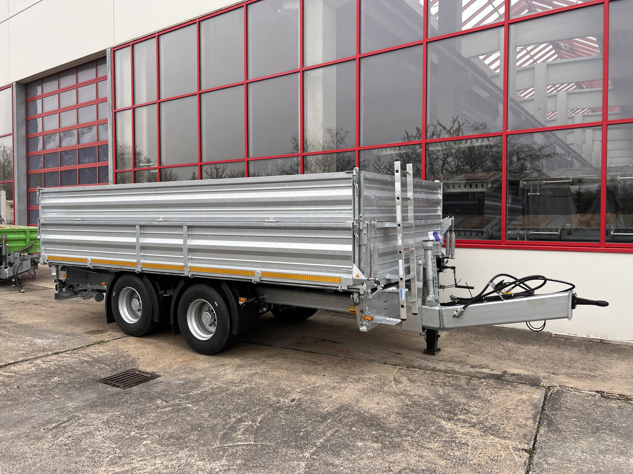 Möslein TTD 19 AB 19 t Tandem 3 Seiten Kipper TiefladerAufsatzbordwänden-- Neufahrzeug -- - Sklápěcí přívěs: obrázek 4 Möslein TTD 19 AB 19 t Tandem 3 Seiten Kipper TiefladerAufsatzbordwänden-- Neufahrzeug -- - Sklápěcí přívěs: obrázek 4