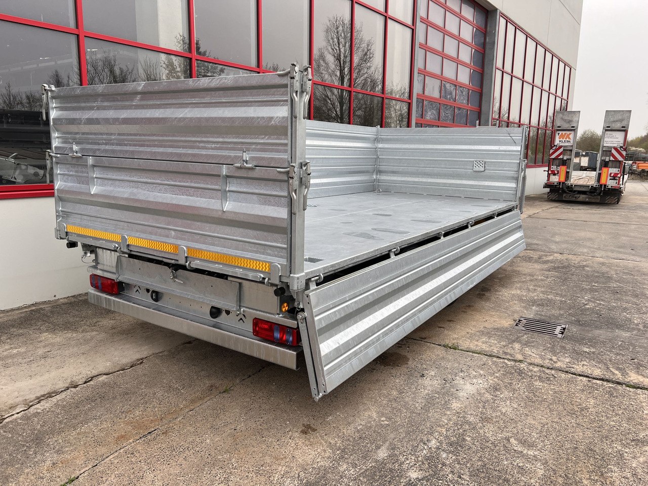 Möslein TTD 19 AB 19 t Tandem 3 Seiten Kipper TiefladerAufsatzbordwänden-- Neufahrzeug -- - Sklápěcí přívěs: obrázek 5 Möslein TTD 19 AB 19 t Tandem 3 Seiten Kipper TiefladerAufsatzbordwänden-- Neufahrzeug -- - Sklápěcí přívěs: obrázek 5