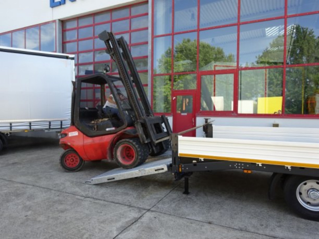 Möslein TTT 11-6,2 BR Weiß  Tandemtieflader mit breiten RampenNeufahrzeug - Podvalníkový přívěs: obrázek 4 Möslein TTT 11-6,2 BR Weiß  Tandemtieflader mit breiten RampenNeufahrzeug - Podvalníkový přívěs: obrázek 4