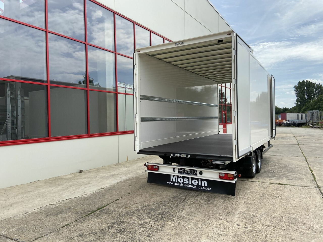 Möslein Tandem- Koffer, Durchladbar, -- Neufahrzeug -- - Skříňový přívěs: obrázek 2 Möslein Tandem- Koffer, Durchladbar, -- Neufahrzeug -- - Skříňový přívěs: obrázek 2